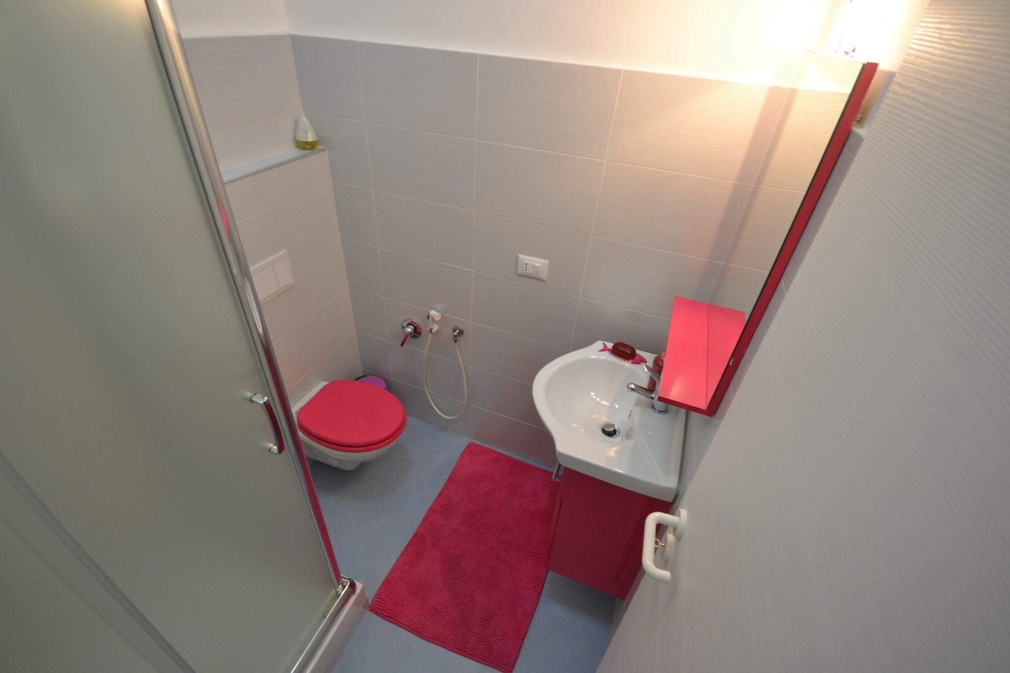 Ariadimare Genoa Luaran gambar